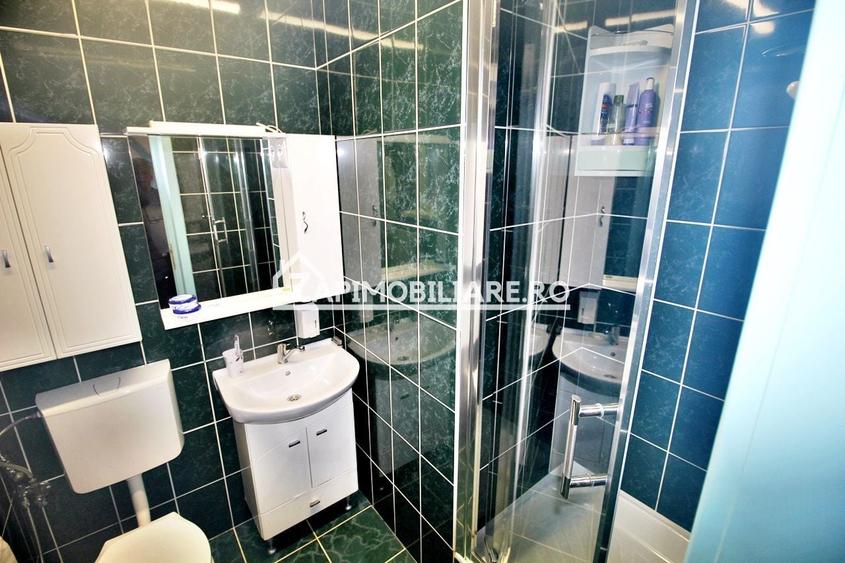 Casă individuală cu 7 camere cu Canalizare în Unirii
