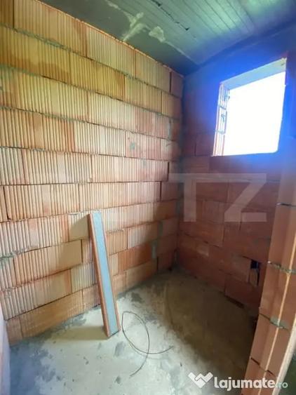 Casă cu 3 camere cu Teren 800 Mp în Centura