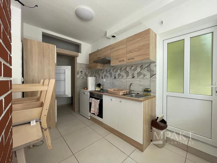 Apartament cu 3 camere semidecomandat, mobilat în Mărăști