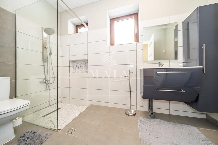 Casă individuală cu 3 camere cu Garaj în Trei Stejari
