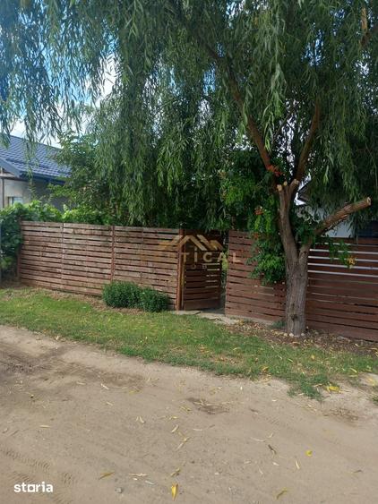 Casă cu 3 camere cu Teren 400 Mp în Berceni