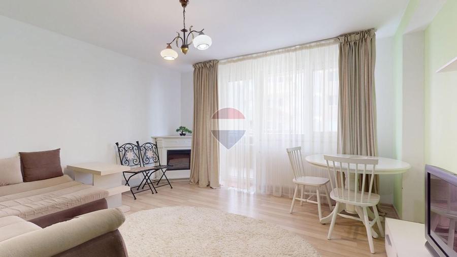 Apartament cu 2 camere decomandat în Tractorul