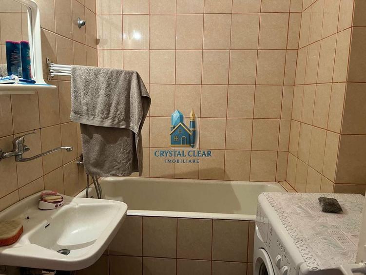 Apartament cu 2 camere nedecomandat în Aleea Carpați