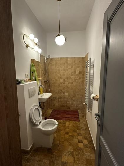 Casă individuală cu 5 camere cu Teren 350 Mp în Calea Călărașilor