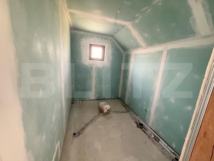 Casă cu 4 camere cu Teren 500 Mp în Brebu
