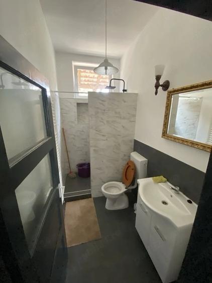 Casă cu 2 camere în Central