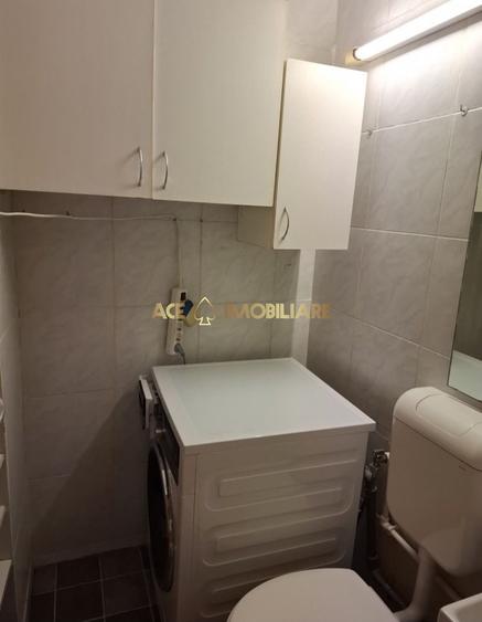 Apartament cu 3 camere decomandat, mobilat în Virtuții