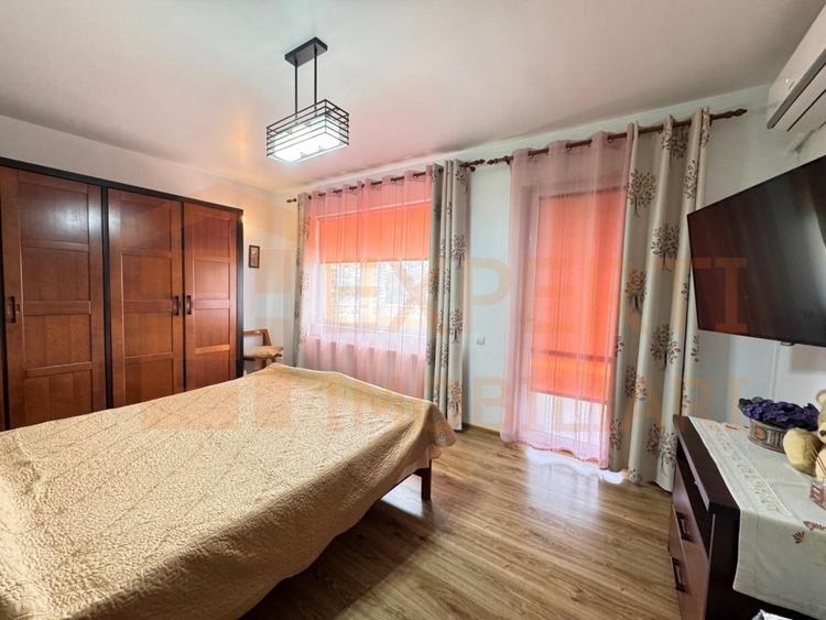 Duplex cu 5 camere cu Canalizare în Mamaia-Sat