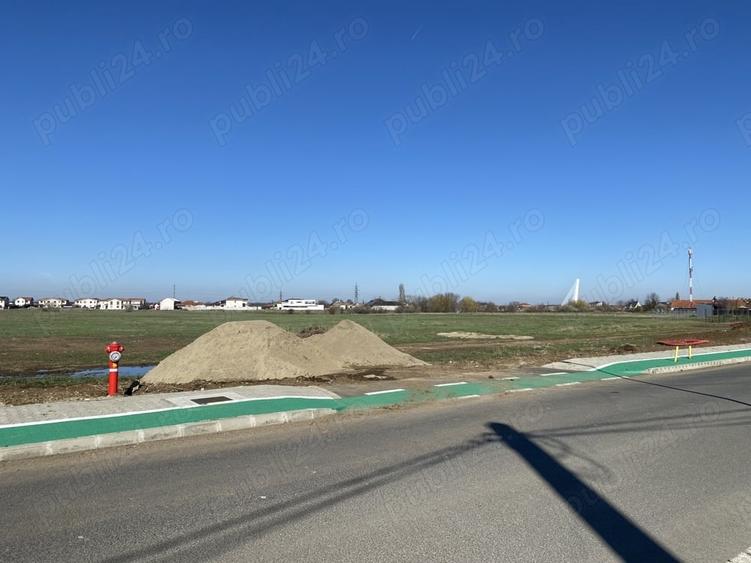 Casă cu 2 camere cu Teren 720 Mp în Moneasa