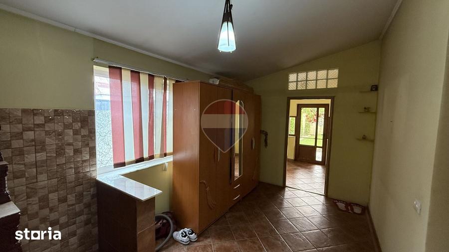 Casă cu 5 camere cu Teren 529 Mp în Bolotești
