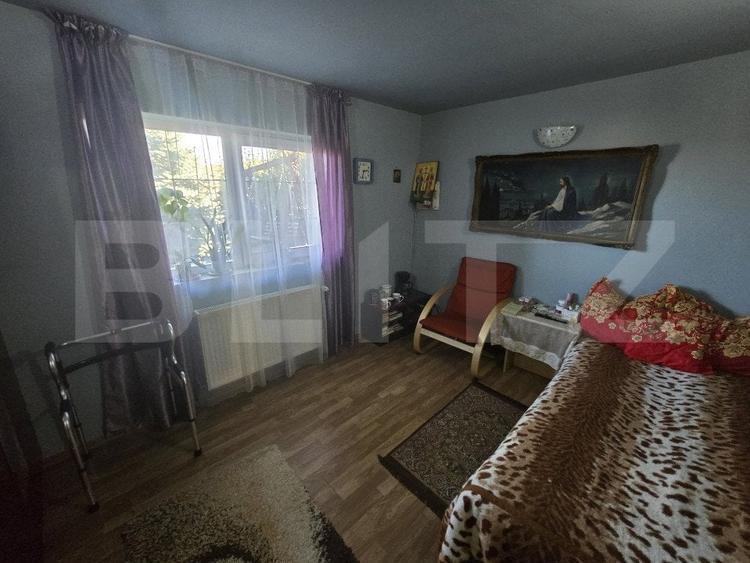 Casă individuală cu 6 camere cu Canalizare în Dezmir