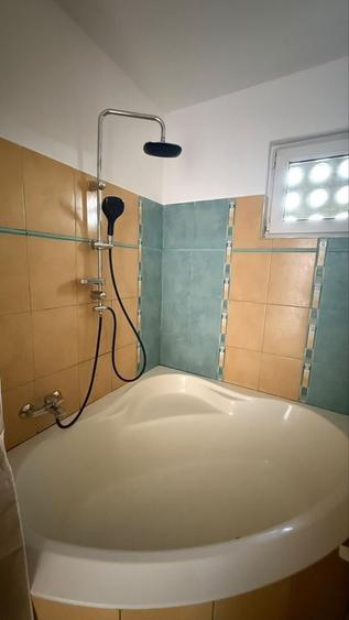 Apartament cu 3 camere decomandat în 7 Noiembrie