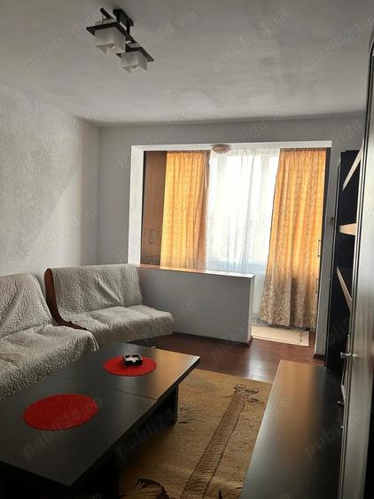 Apartament cu 3 camere în Micro 1