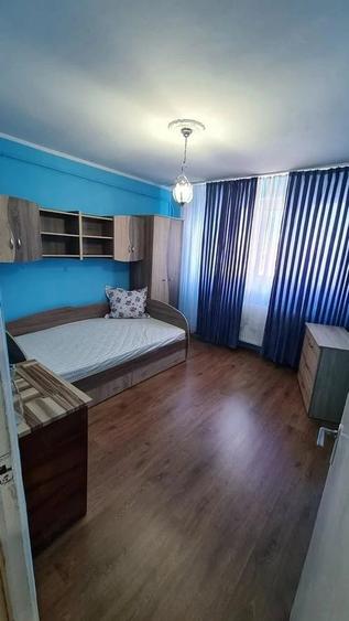 Apartament cu 2 camere decomandat în Micro 18