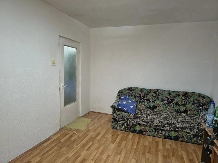 Garsonieră decomandată în Nord