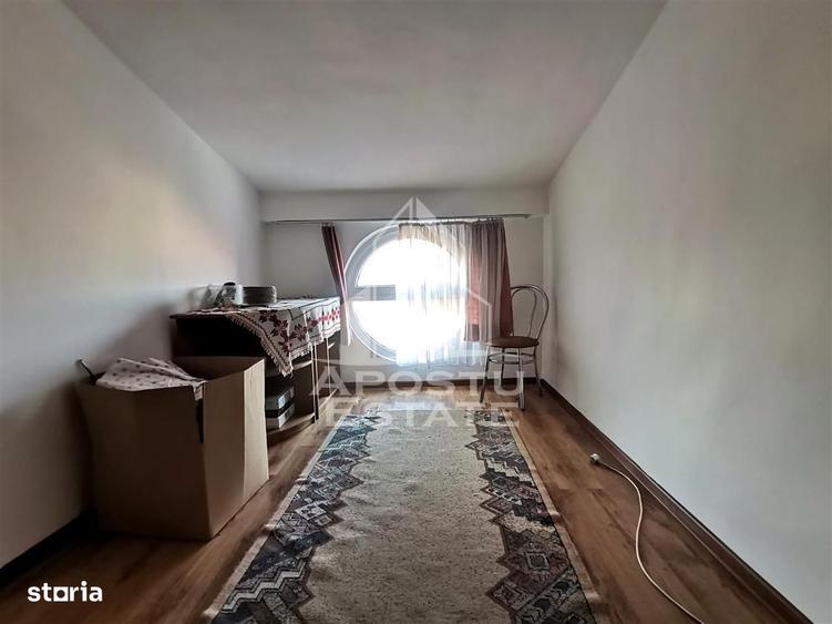 Apartament cu 4 camere decomandat în Buziaș