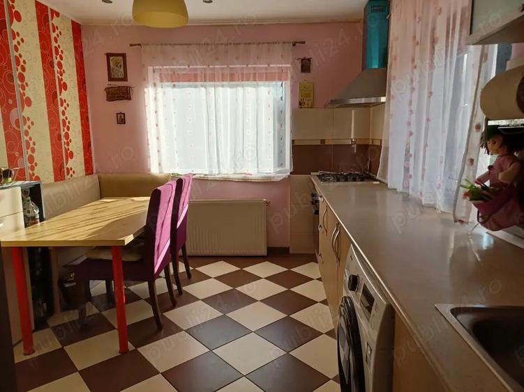 Casă cu 3 camere cu Teren 280 Mp în Răzvad