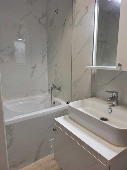 Casă cu 2 camere decomandat cu Centrală Termică în Central