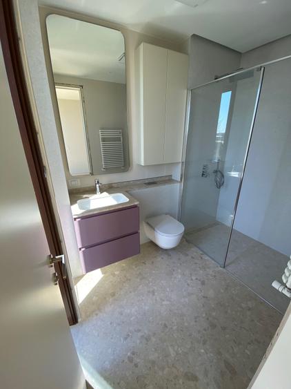 Apartament cu 3 camere decomandat, mobilat în Capitale