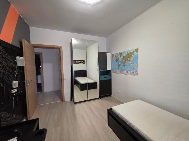 Apartament cu 3 camere decomandat în Politehnica