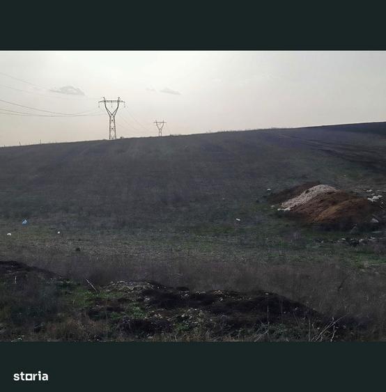 Teren de 10000 mp, în Pielești