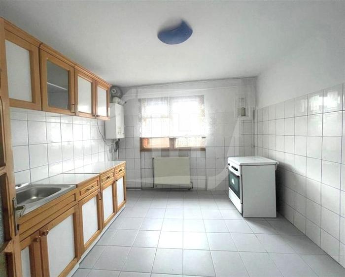 Apartament cu 3 camere decomandat în Burdujeni