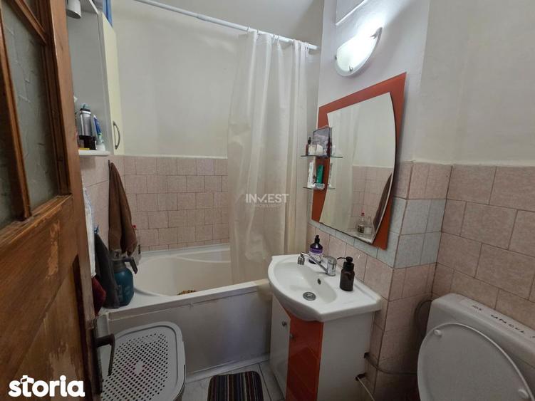 Apartament cu 3 camere decomandat, mobilat în Alexandru cel Bun