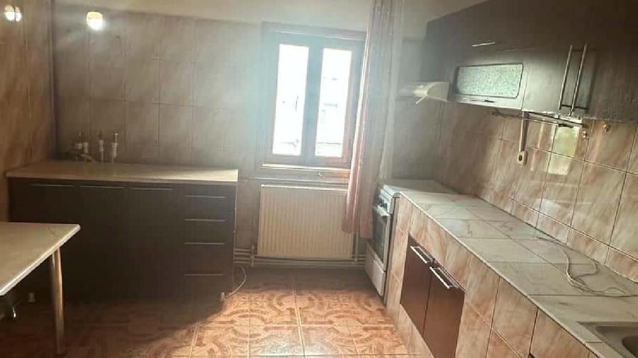 Apartament cu 2 camere semidecomandat în Micro 5