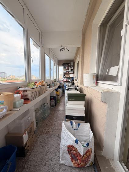 Apartament cu 3 camere semidecomandat, mobilat în Gheorghe Lazăr