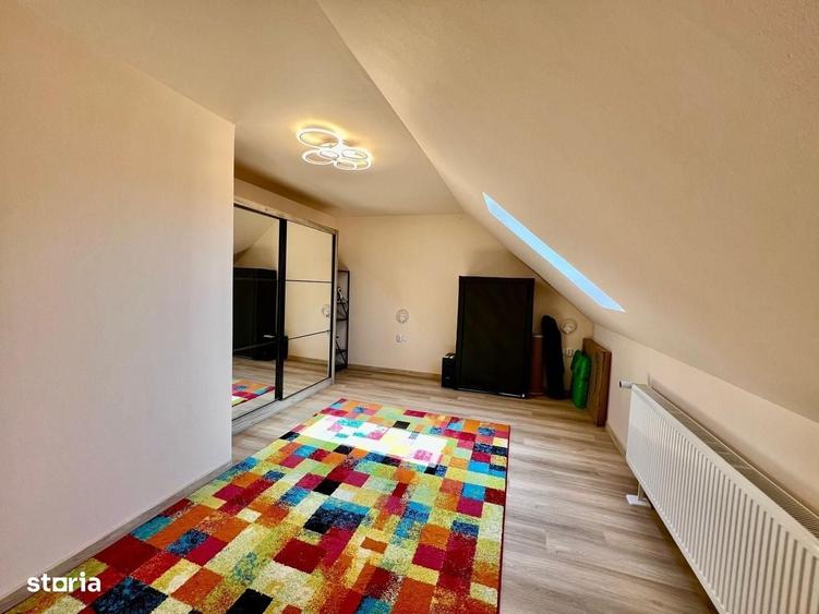 Apartament cu 4 camere în Vasile Aaron