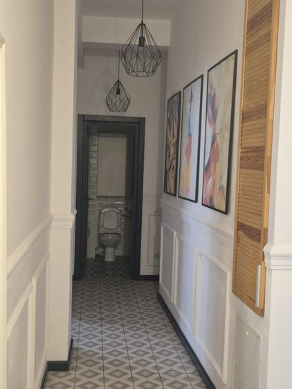 Apartament cu 3 camere decomandat în Calea Victoriei