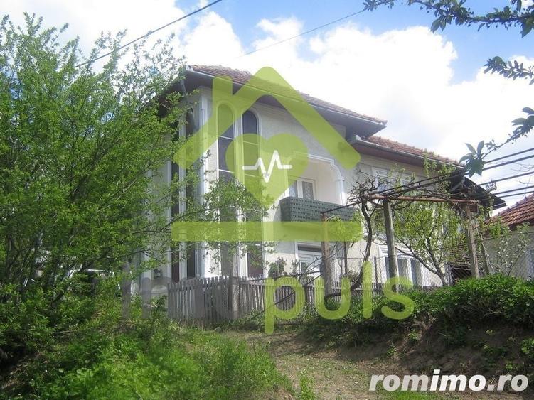 Casă cu 4 camere cu Teren 1100 Mp în Godeanu
