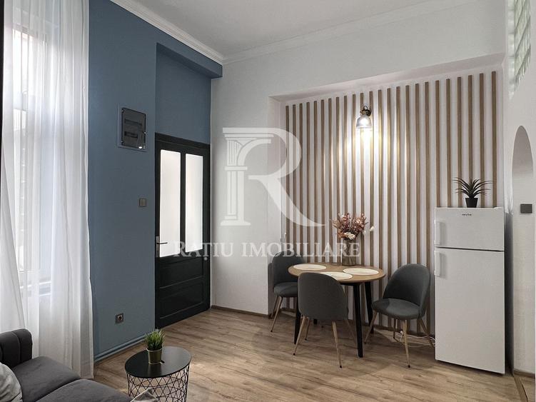 Apartament cu 3 camere semidecomandat, mobilat în Ultracentral