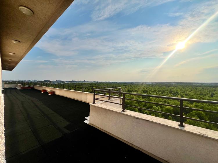 Apartament cu 4 camere decomandat, mobilat în Băneasa — fotografia 1