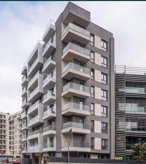 Apartament cu 3 camere decomandat în Herăstrău