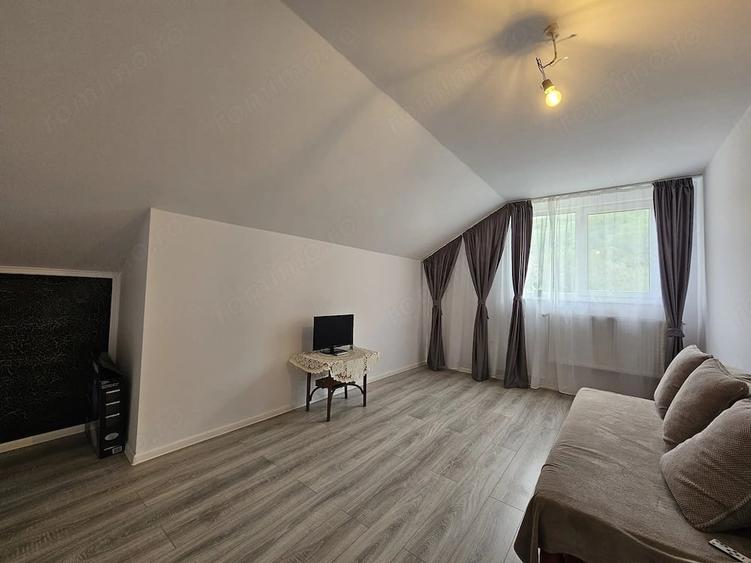 Casă cu Teren 880 Mp în Păuliș