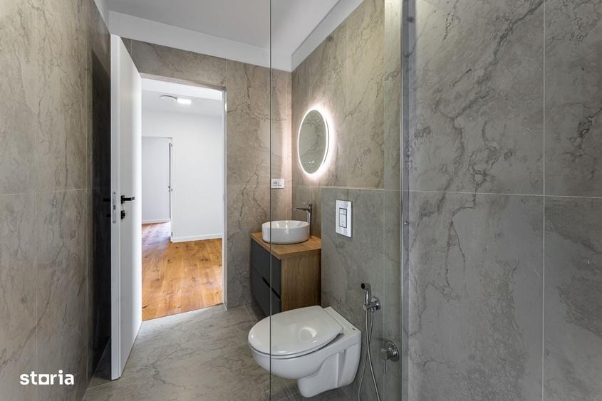 Casă cu 4 camere în Băneasa