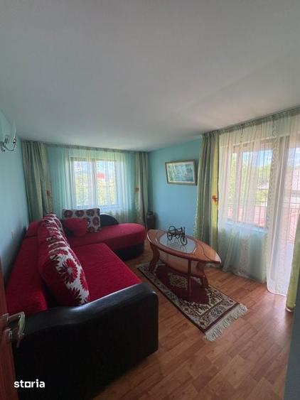 Casă cu 6 camere cu Teren 2000 Mp în Mocira