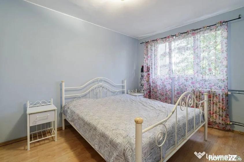 Apartament cu 3 camere semidecomandat în Drumul Taberei