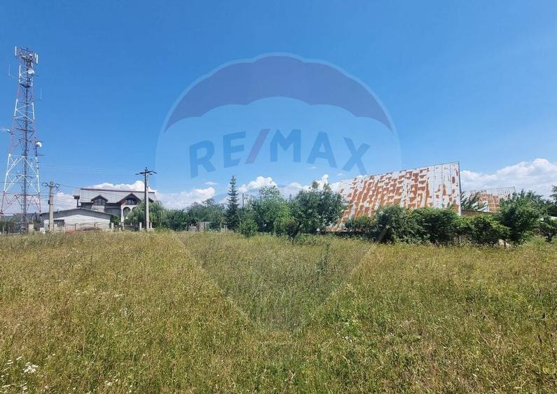 Teren de 11622 mp, în Vălenii de Munte
