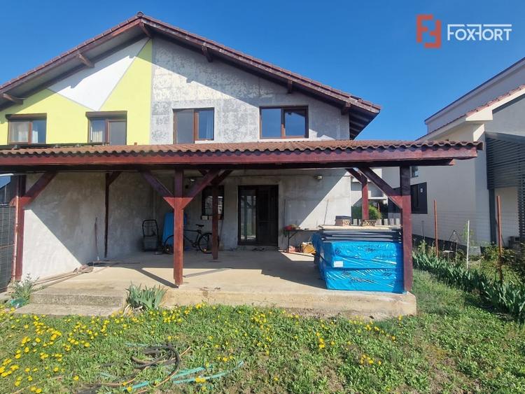 Duplex cu 5 camere cu Canalizare în Moșnița Veche