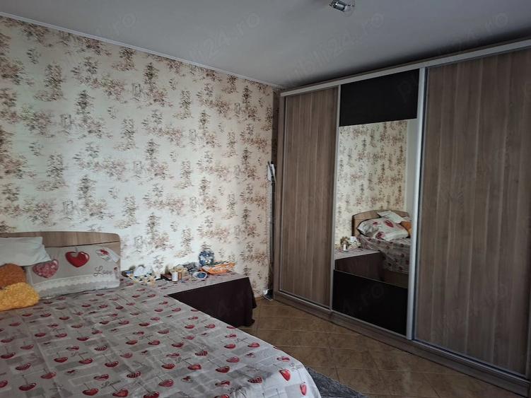 Casă cu 4 camere cu Teren 938 Mp în Exterior Vest