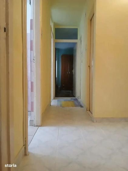 Apartament cu 3 camere decomandat în Anda