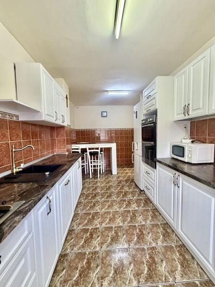Apartament de inchiriat cu 4 camere in zona Tractorul pe Strada Aurel Vlaicu 110 la parter - 3
