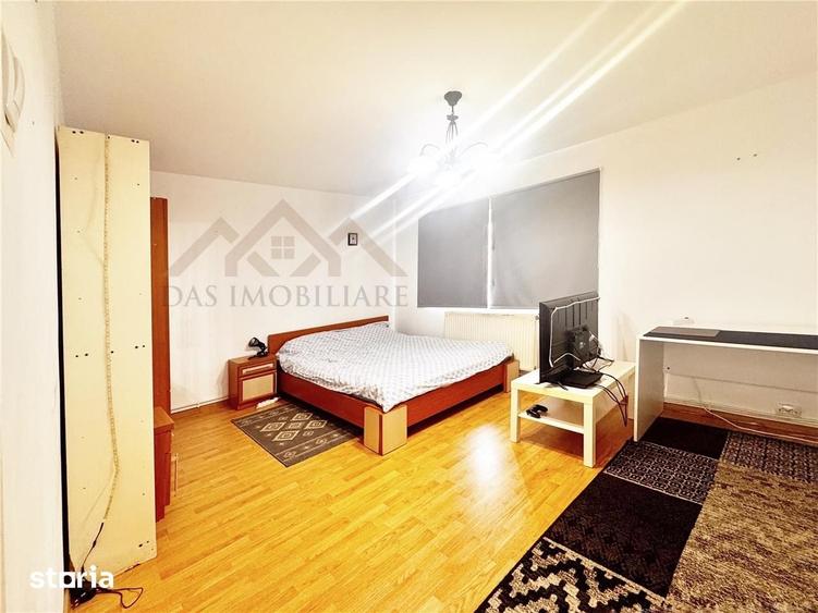 Apartament cu 3 camere în Traian