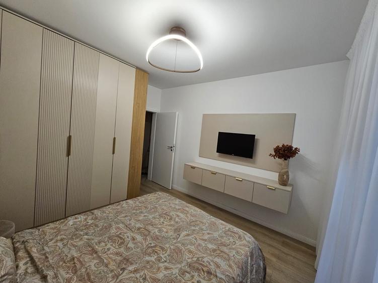 Apartament cu 2 camere decomandat în Runcu