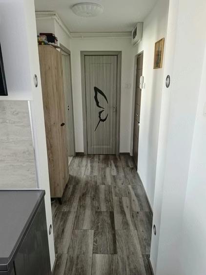 Apartament cu 4 camere semidecomandat în Central