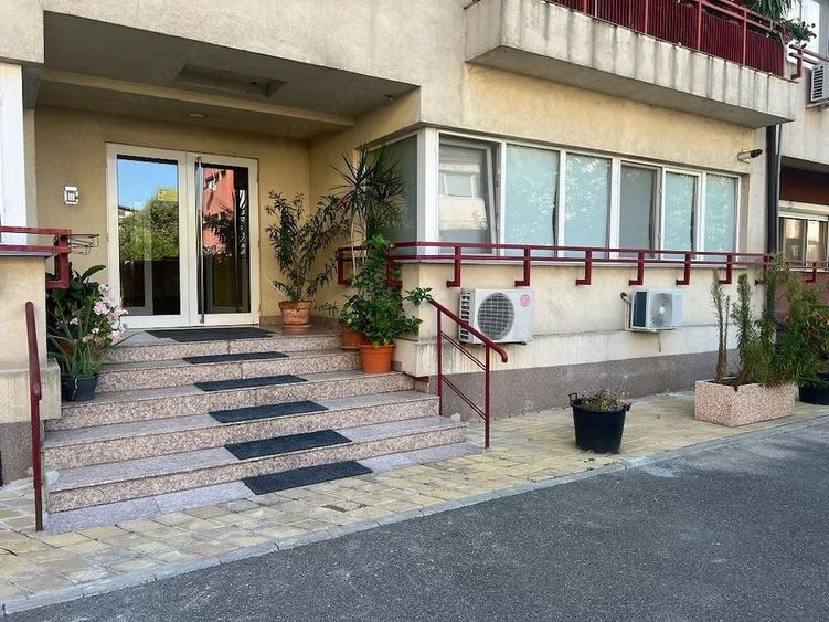 Garsonieră decomandată în Central