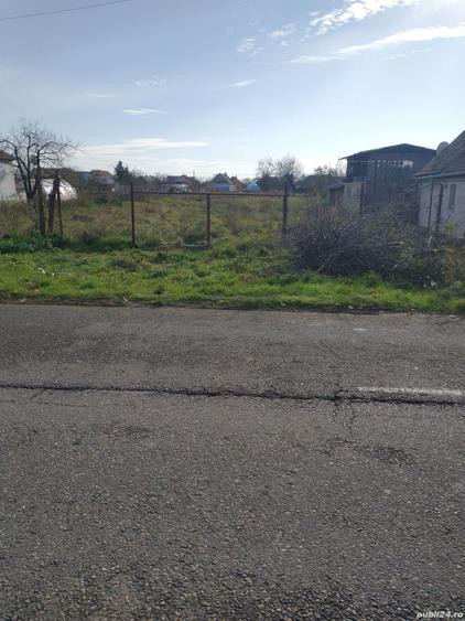 Teren de 1860 mp, în Parța