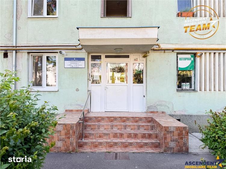Apartament cu 3 camere, mobilat în Simeria